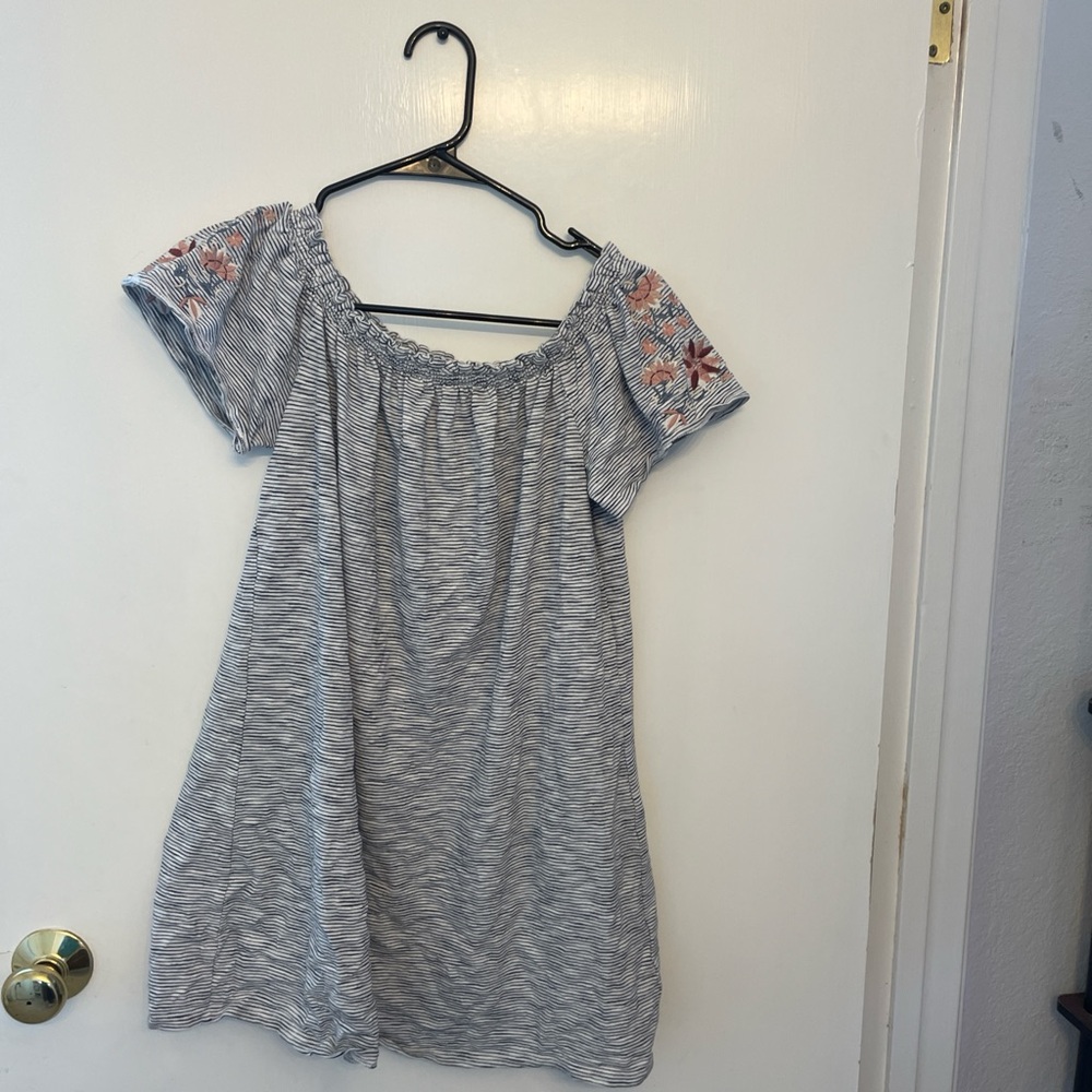 100% cotton striped shirt with floral sleeves